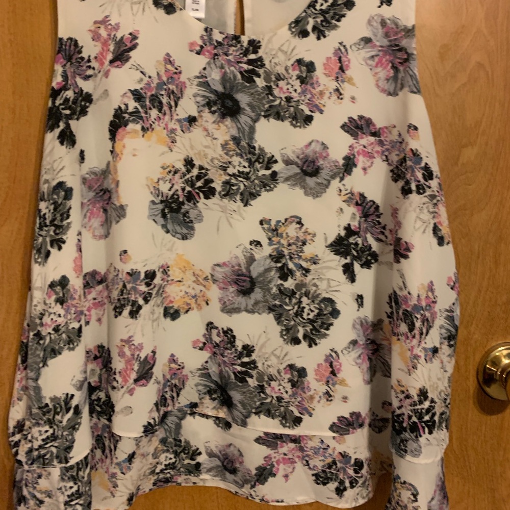 Sleeveless Dress Shirt